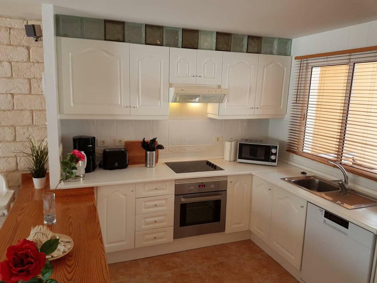 Villa Roque Del Conde With Fantastic Sea View, Terrace, Pool, Wifi, Sat-Tv, Garage Costa Adeje  Bagian luar foto